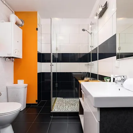 Stylowy Apartament Z Oddzielna Sypialnia Niedaleko Centrum Chorzowa By Noclegi Renters Exterior photo