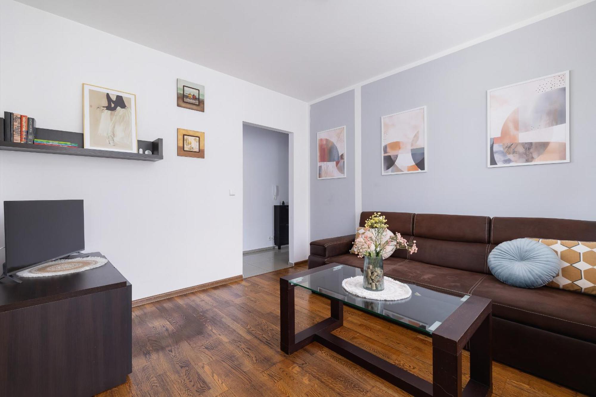 Apartment Stylowy Z Oddzielna Sypialnia Niedaleko Centrum Chorzowa By Renters