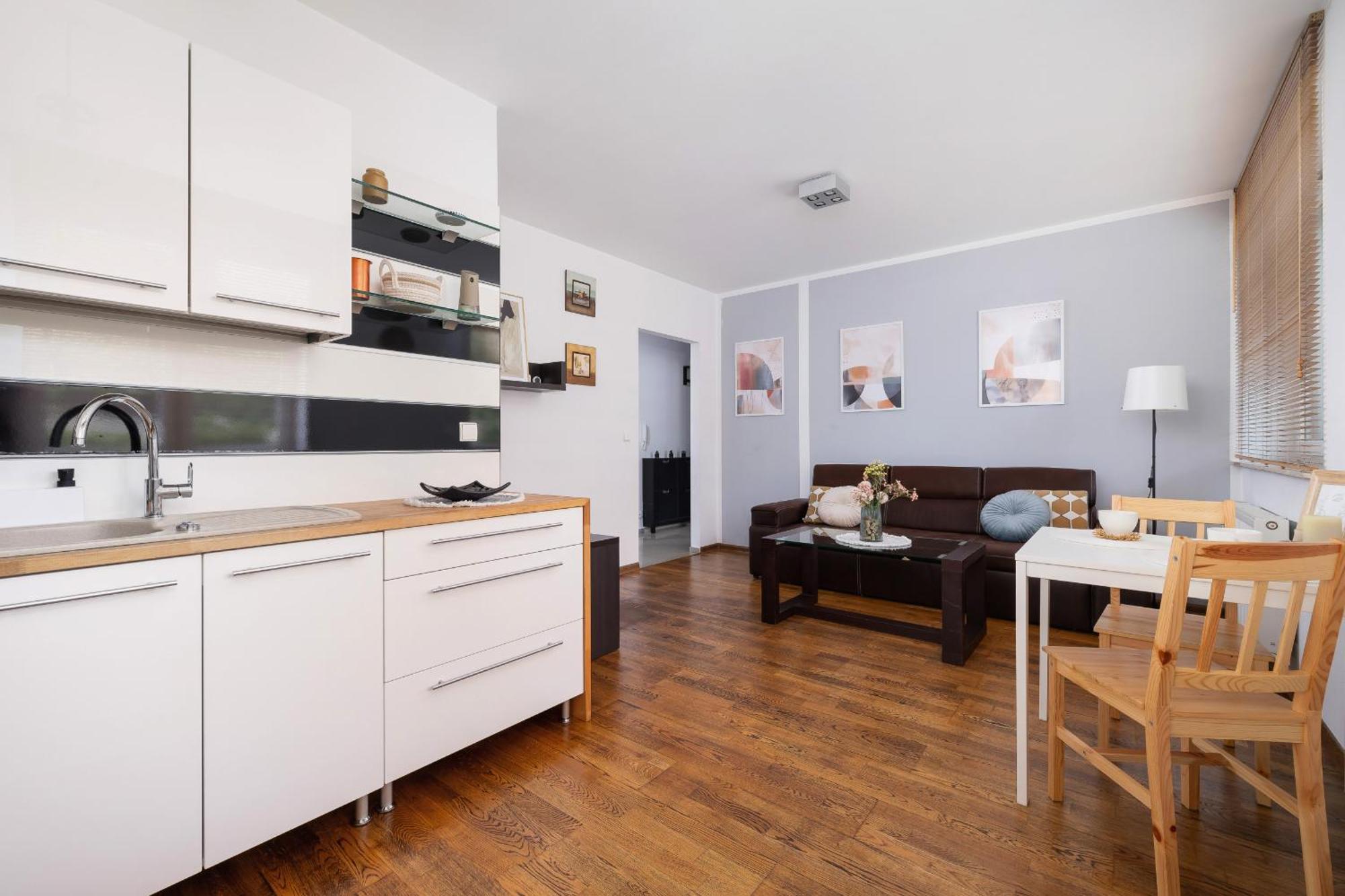 Stylowy Z Oddzielna Sypialnia Niedaleko Centrum Chorzowa By Renters Apartment Chorzow