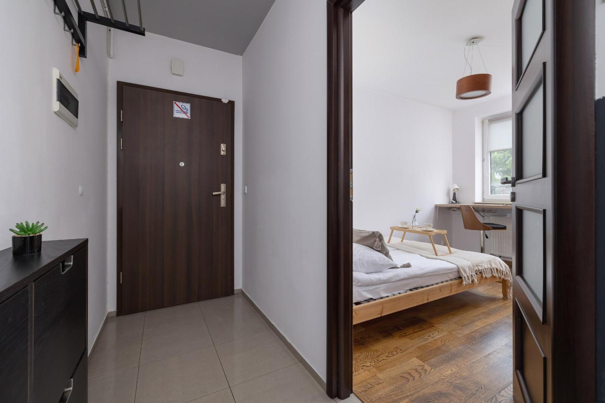 Stylowy Z Oddzielna Sypialnia Niedaleko Centrum Chorzowa By Renters Apartment Chorzow